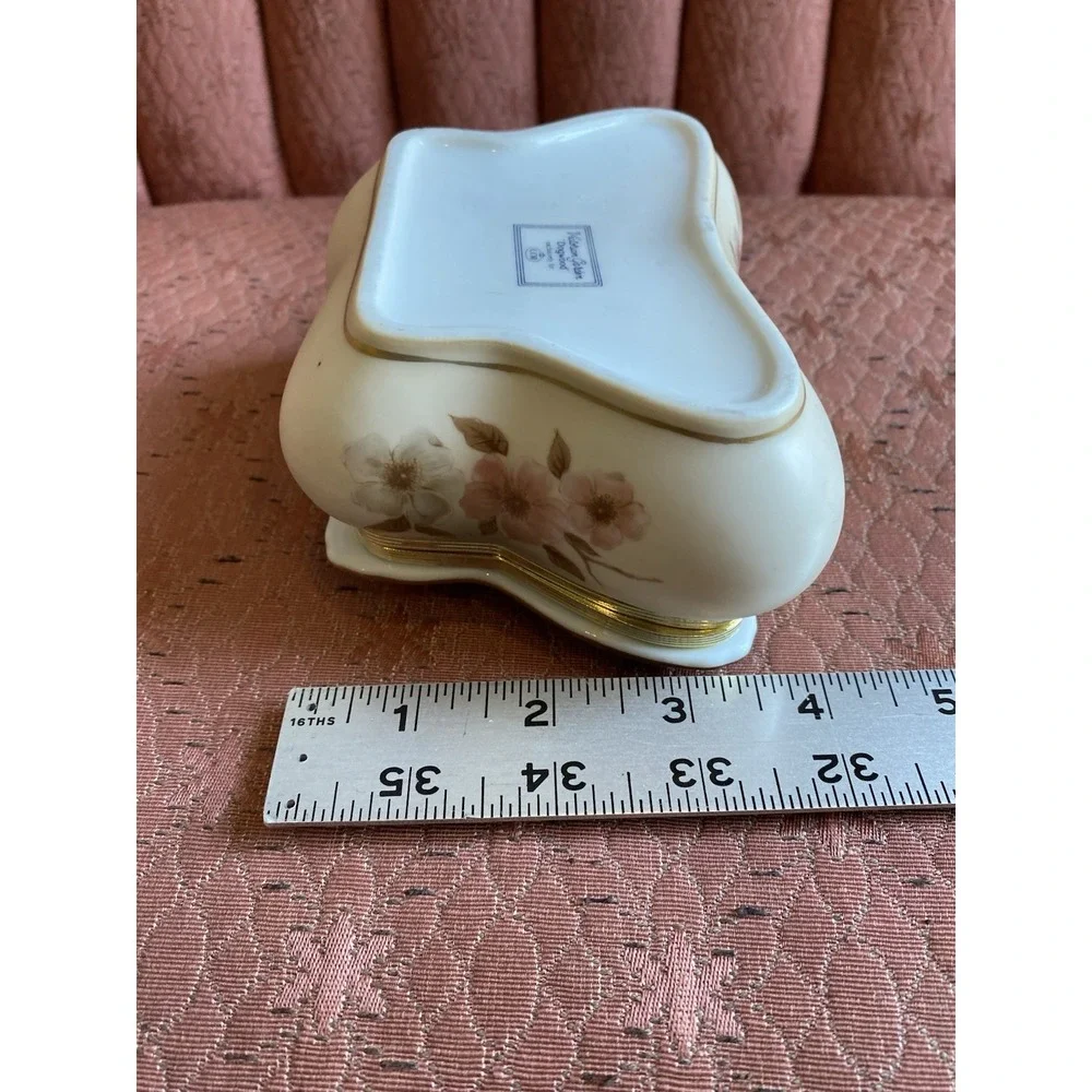 Victorian Garden Dogwood Porcelain Music Trinket Box For COR Japan Butterfly O2